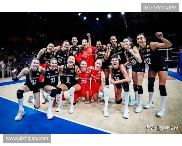 2014年美国女排与土耳其的激烈对决回顾与精彩瞬间分析