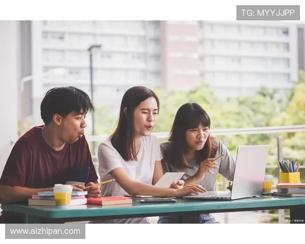 吴丽的英雄联盟人生探索:从新手到职业选手的成长与挑战